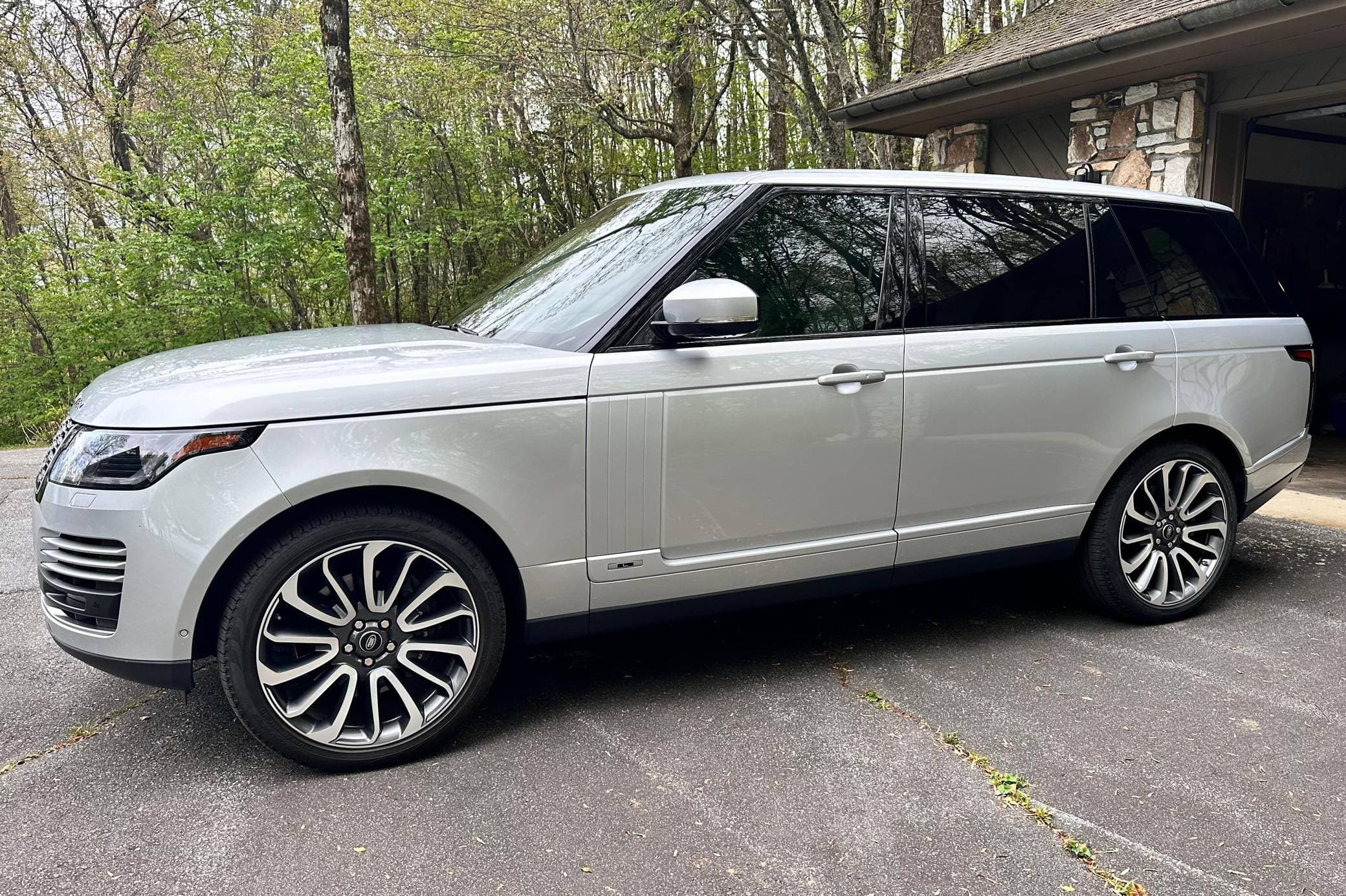 2019 Land Rover Range Rover sold for $38,000