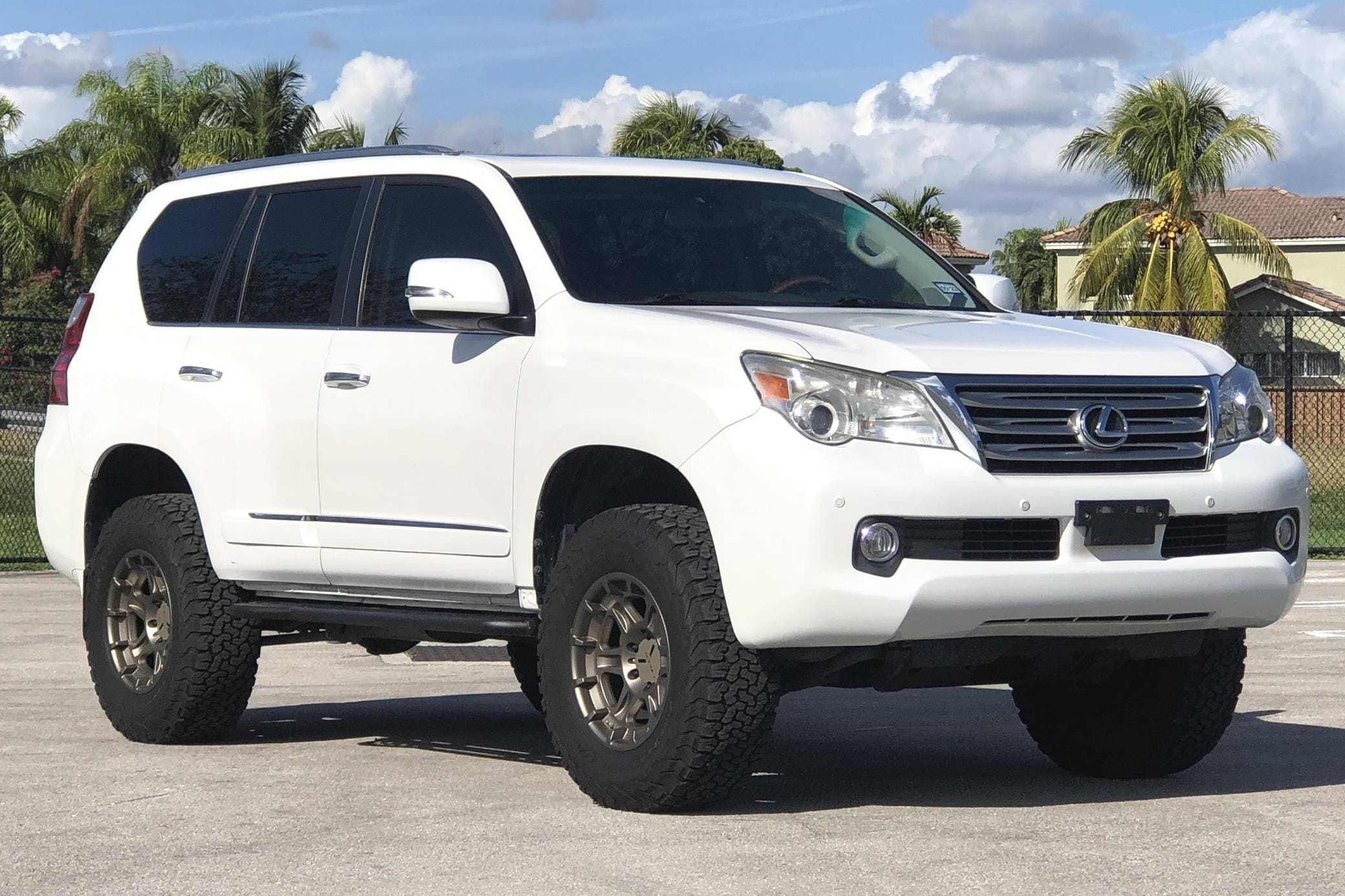 2012 Lexus GX sold for $17,250