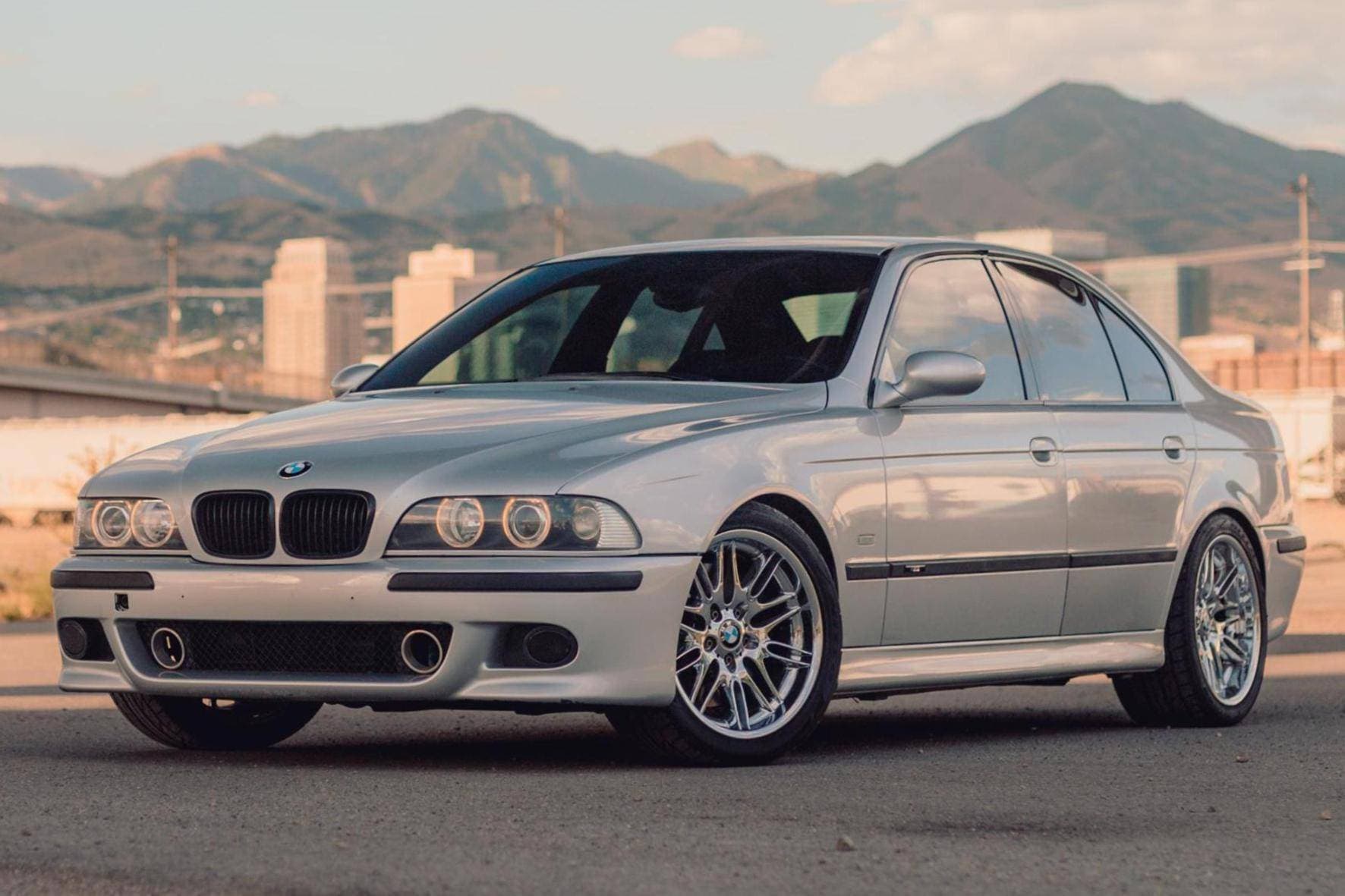 2002 BMW E39 M5 sold for $23,401
