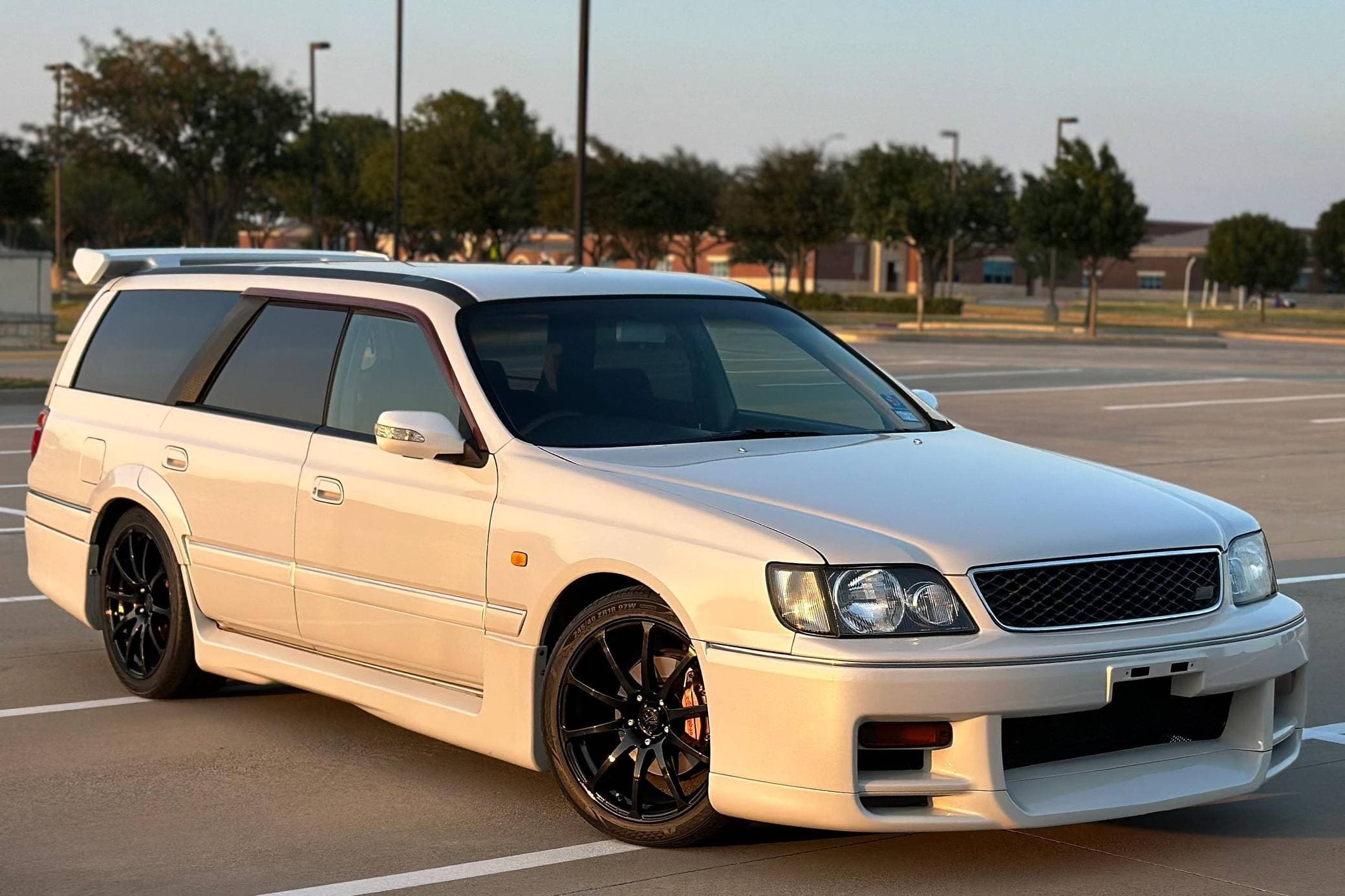 1997 Nissan Stagea sold for $17,350