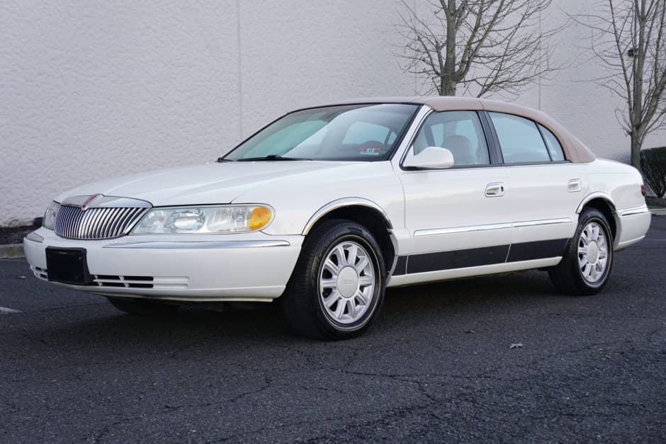 2002 Lincoln Continental (1995-2002) sold for $13,500