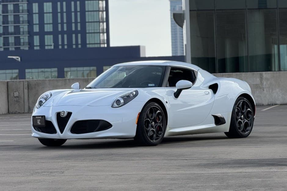 2015 Alfa Romeo 4C sold for $42,000