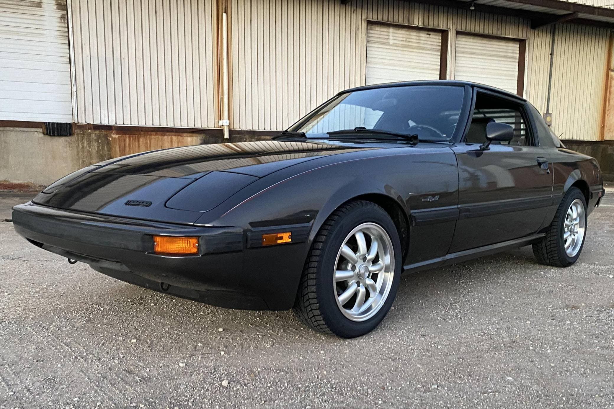 1982 Mazda FB RX-7 sold for $7,300
