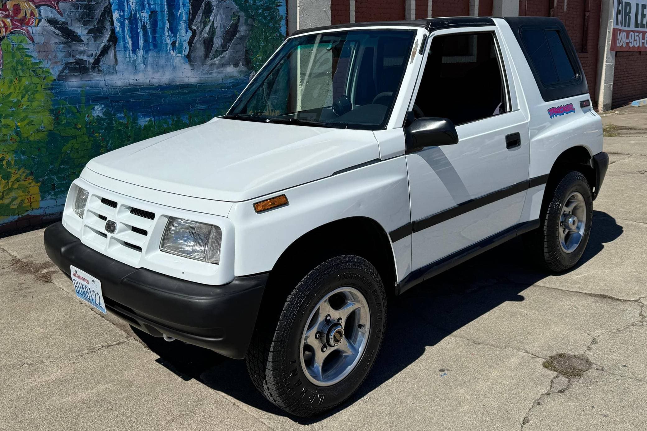 1996 Geo Tracker sold for $7,100
