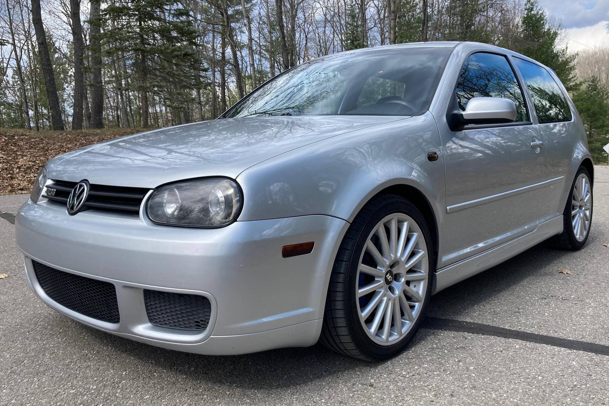 2004 Volkswagen R32 sold for $18,500