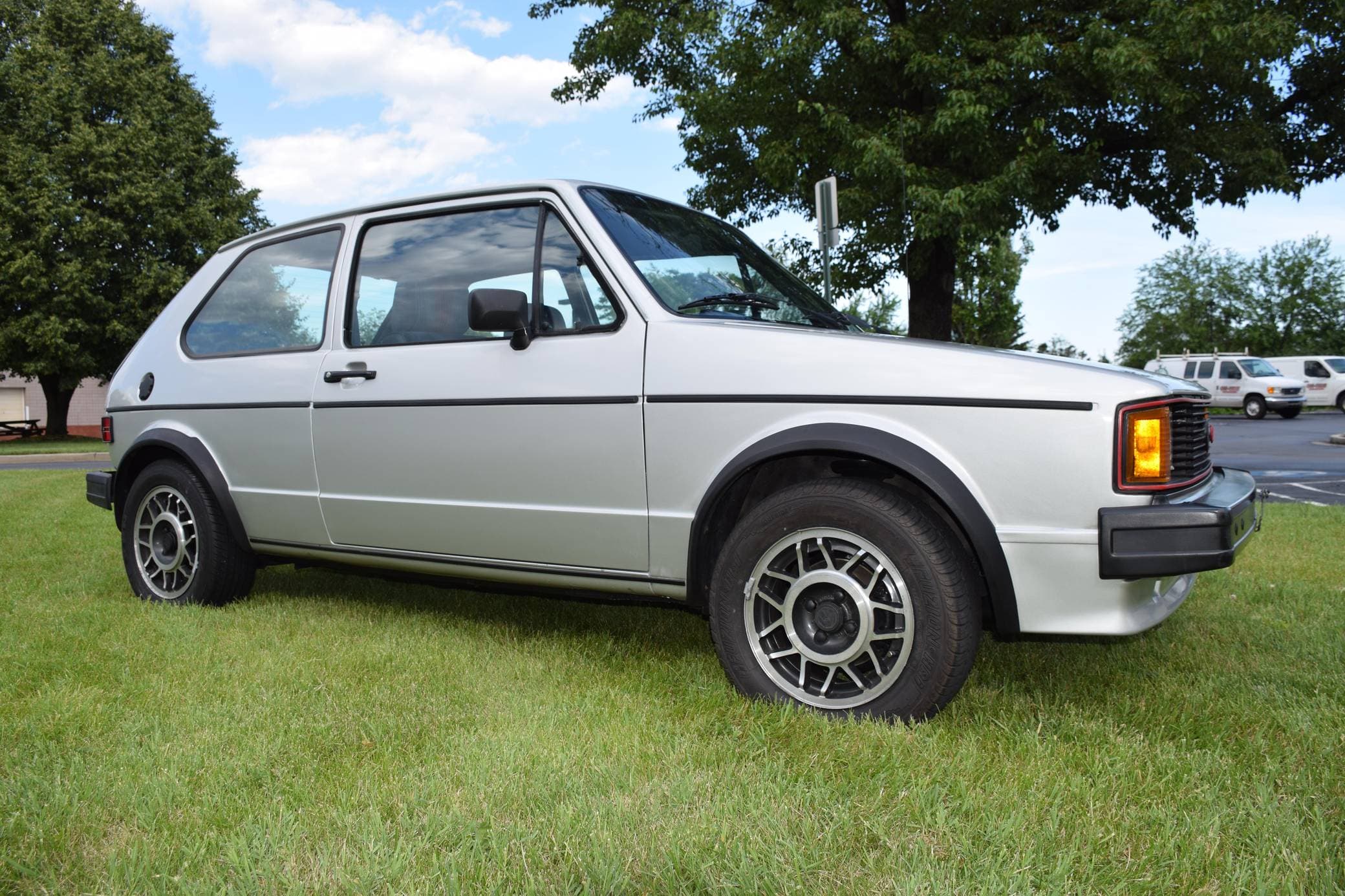 1984 Volkswagen Mk1 GTI sold for $8,000