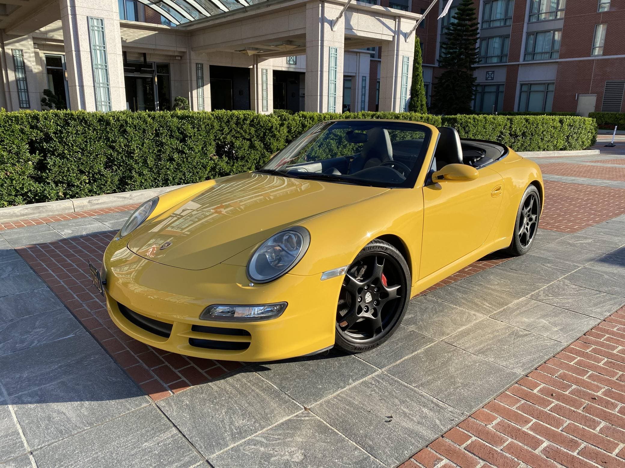 2005 Porsche 997 911 sold for $35,000