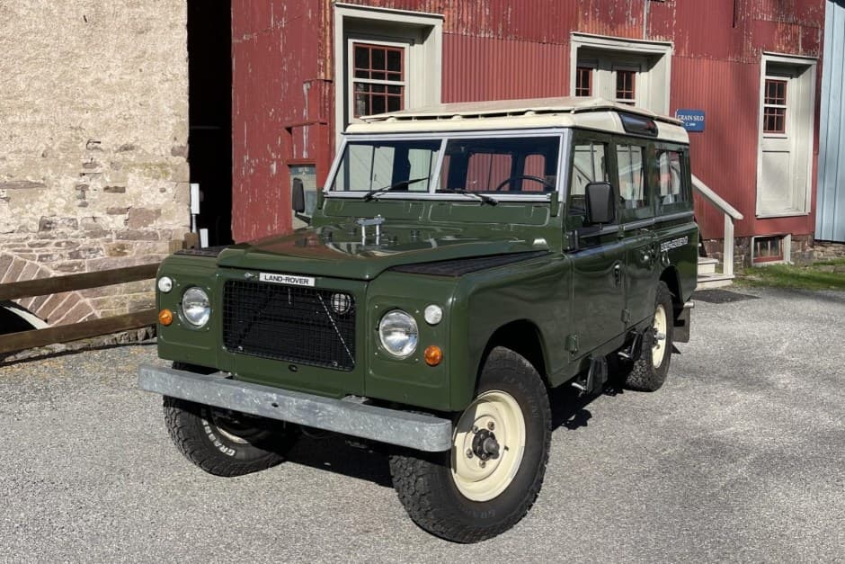 1980 Land Rover Series 109 sold for $42,000
