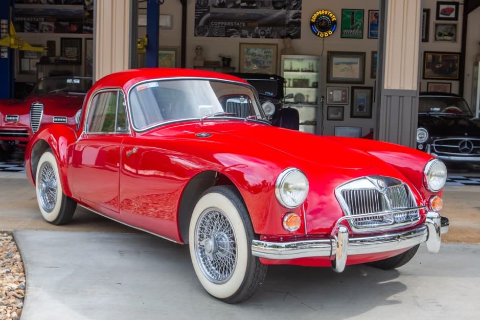 1962 MG MGA sold for $25,000