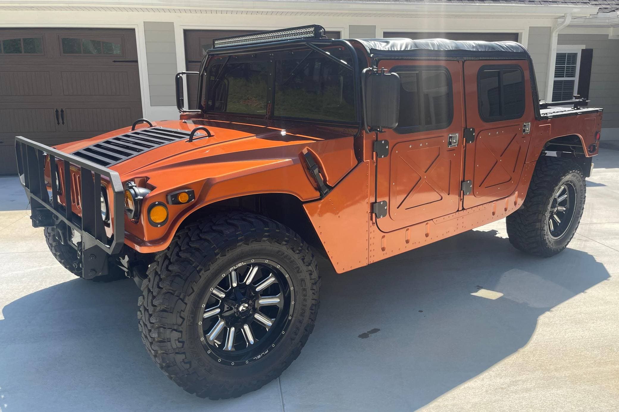 1992 AM General Hummer sold for $26,250