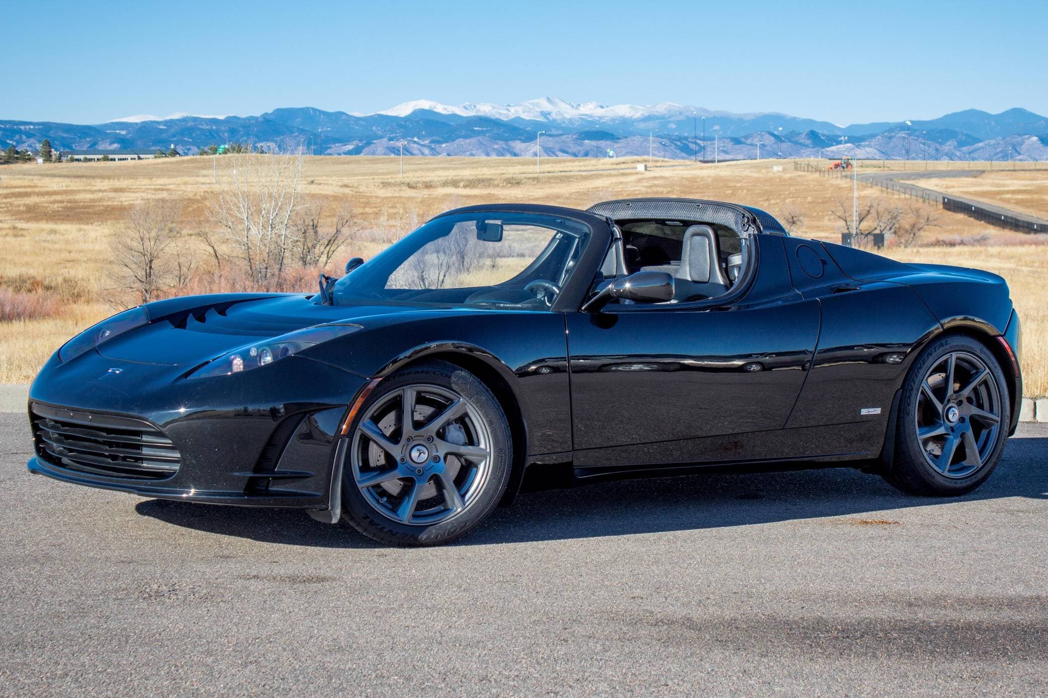 2010 Tesla Roadster sold for $86,100