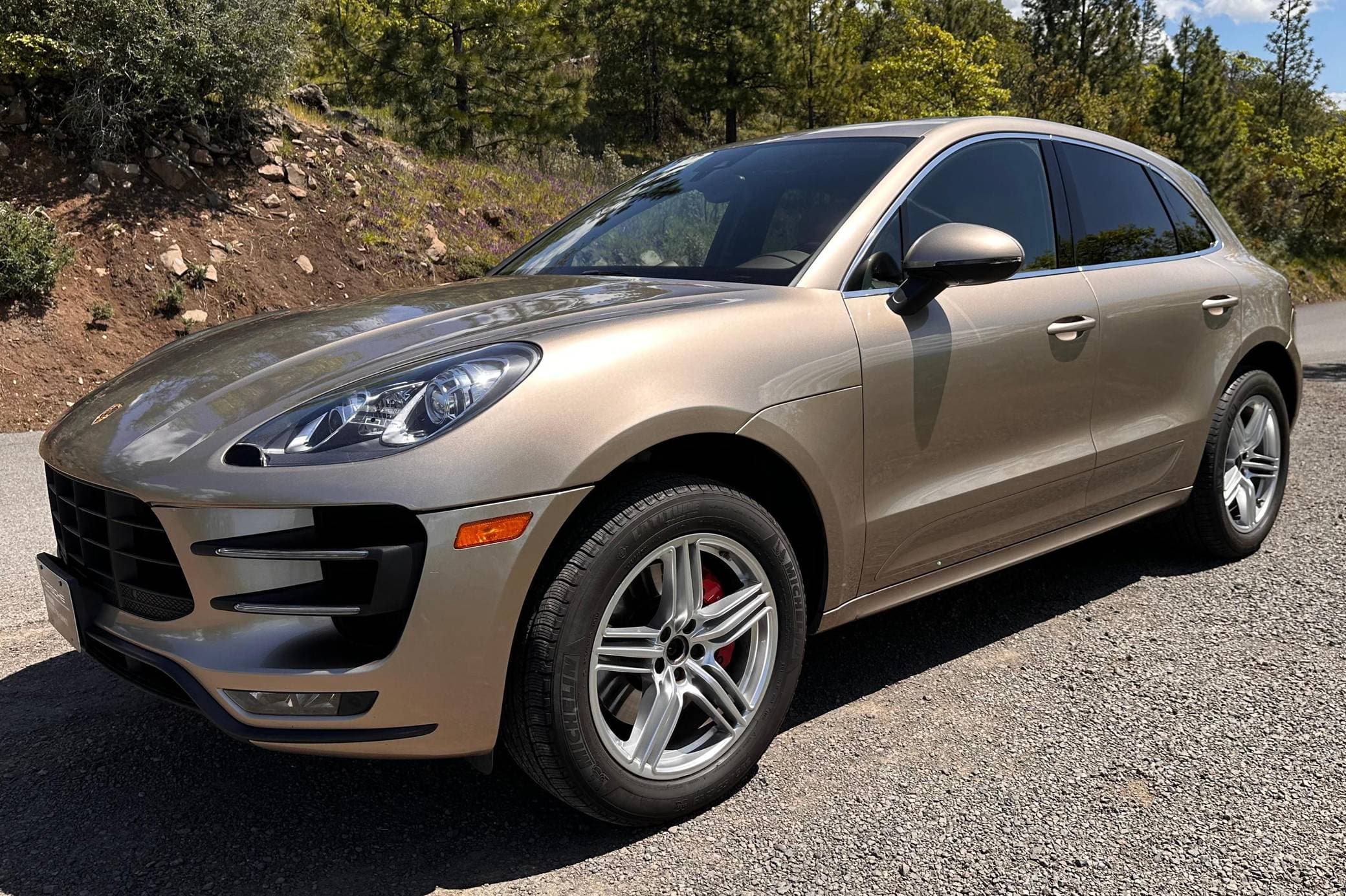 2016 Porsche Macan sold for $24,750