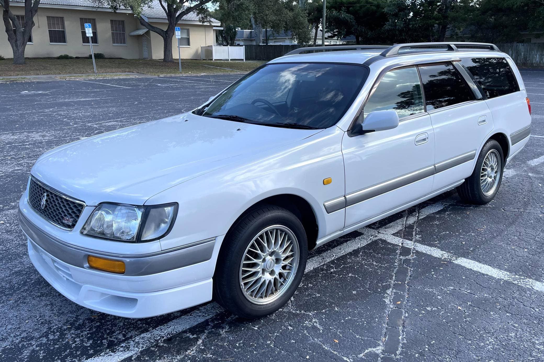 1997 Nissan Stagea sold for $14,100