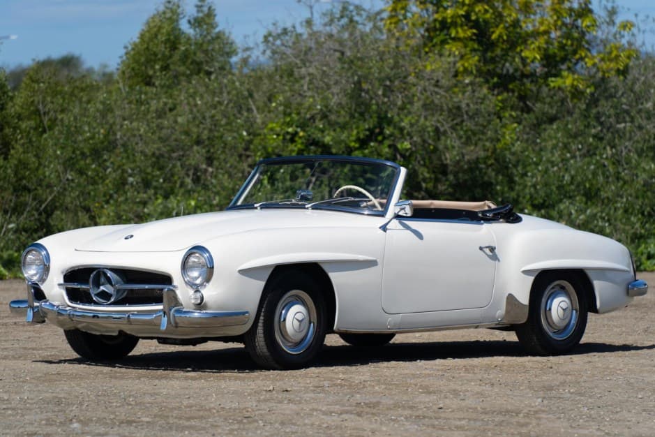 1963 Mercedes-Benz 190SL sold for $126,000