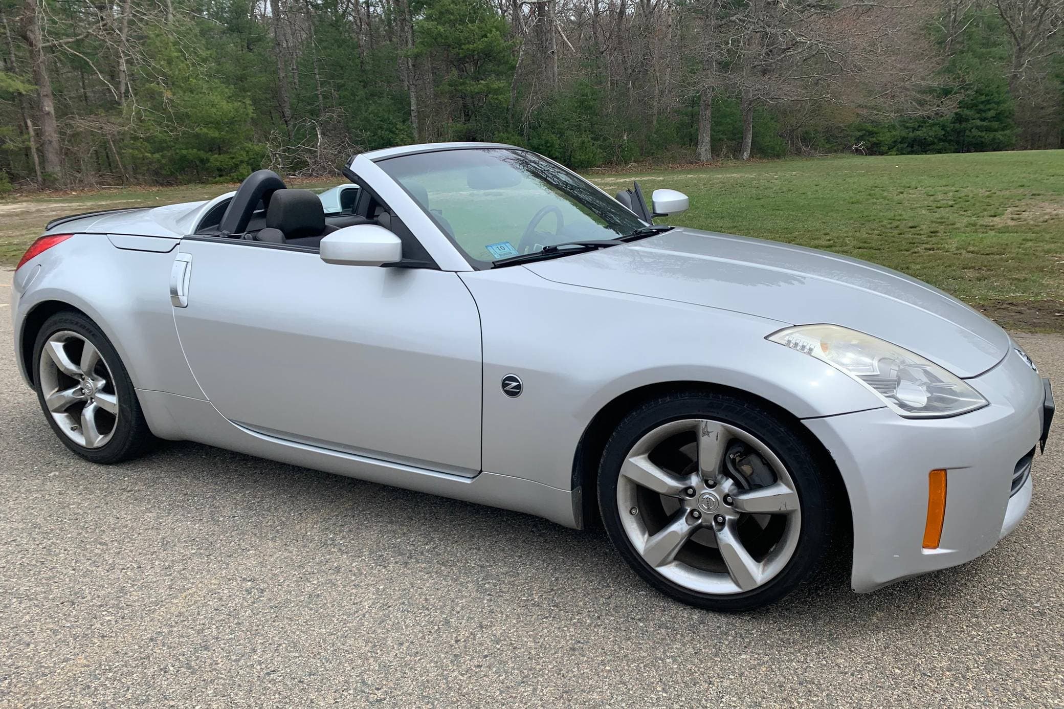 2006 Nissan 350Z sold for $9,650