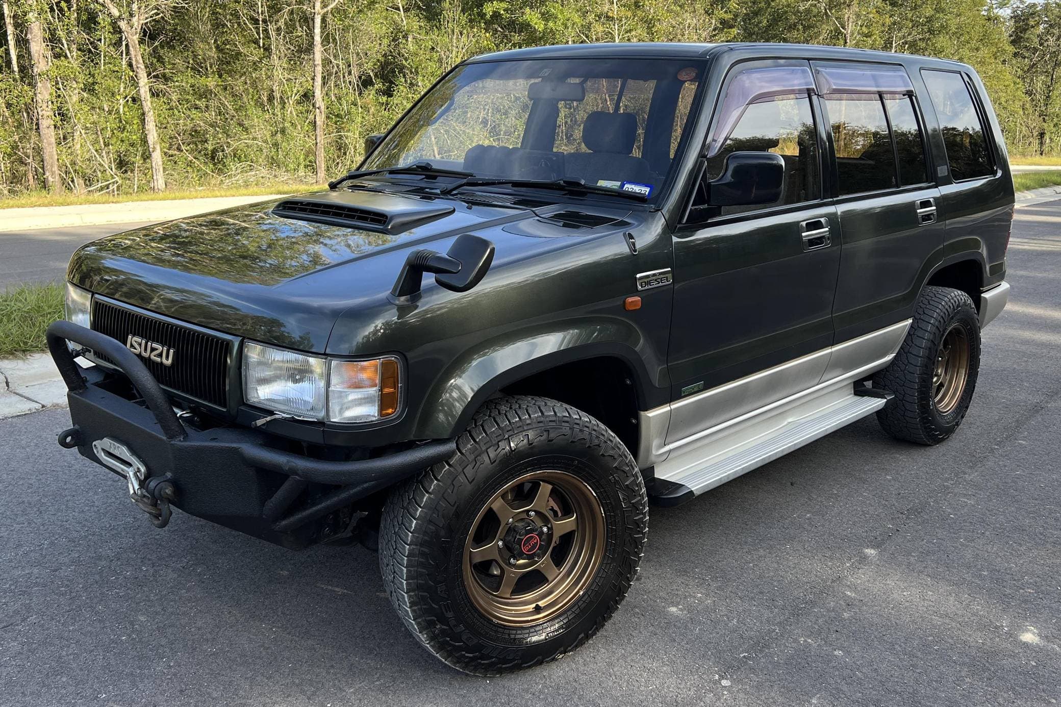 1993 Isuzu Bighorn sold for $8,201