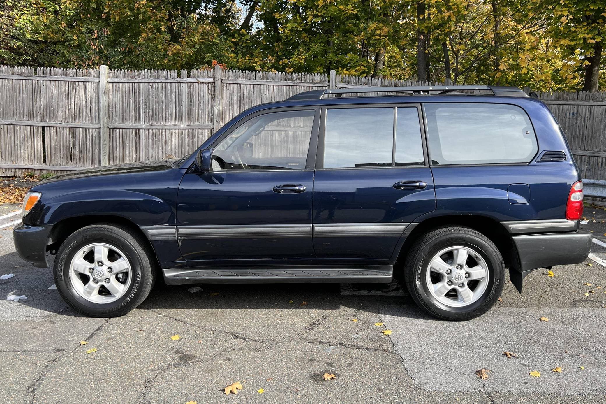 2003 Toyota Land Cruiser sold for $9,150