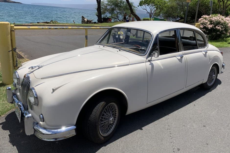 1967 Jaguar Mk II sold for $7,900