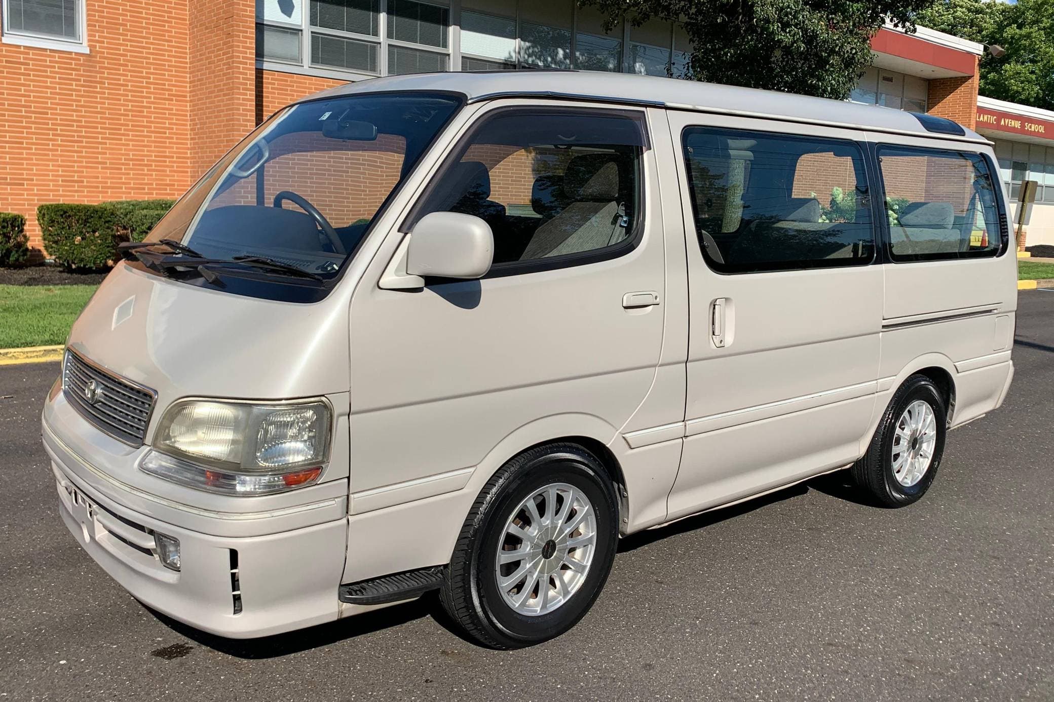 1996 Toyota HiAce sold for $9,200