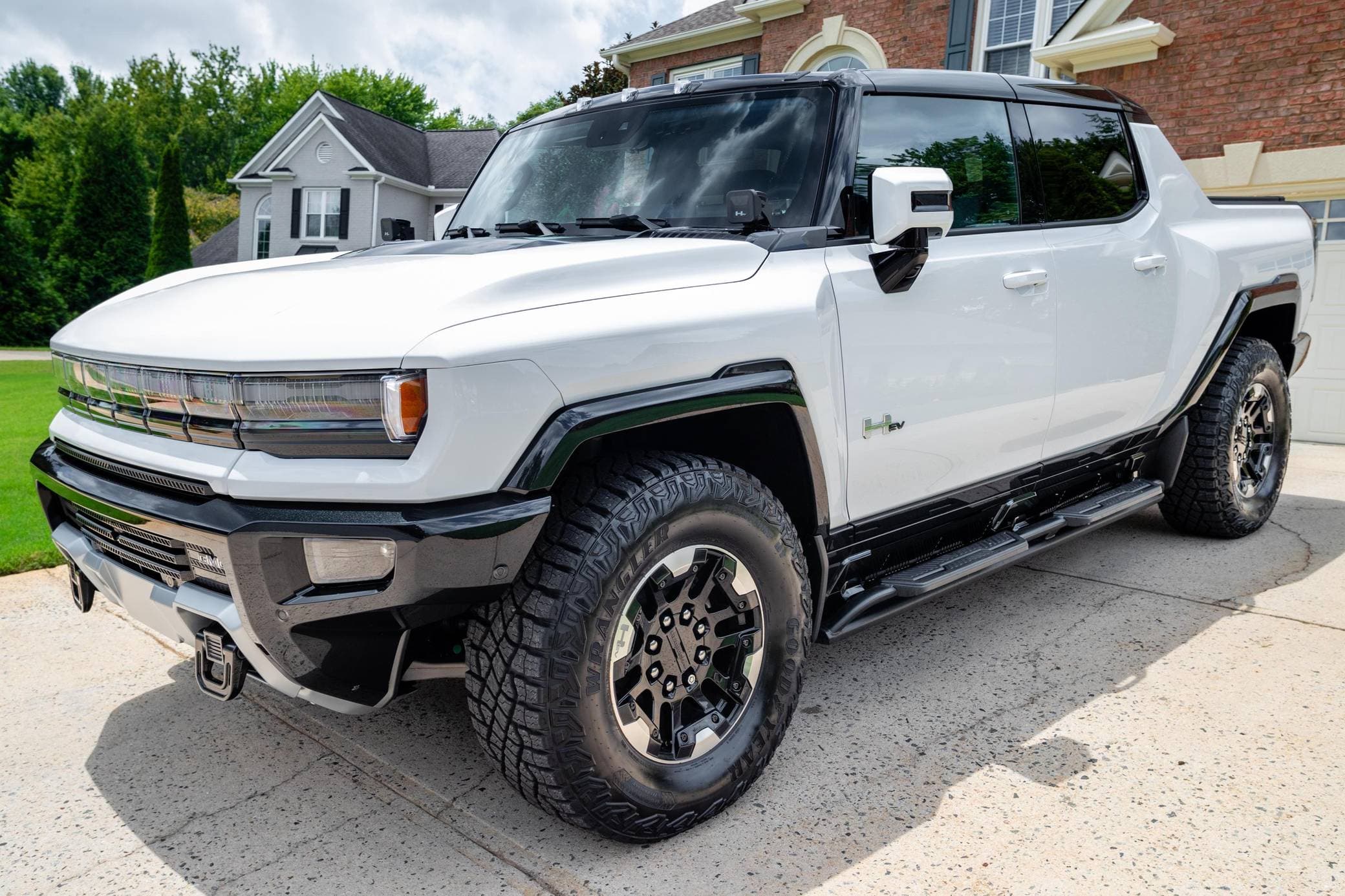 2022 Hummer EV Pickup sold for $148,000