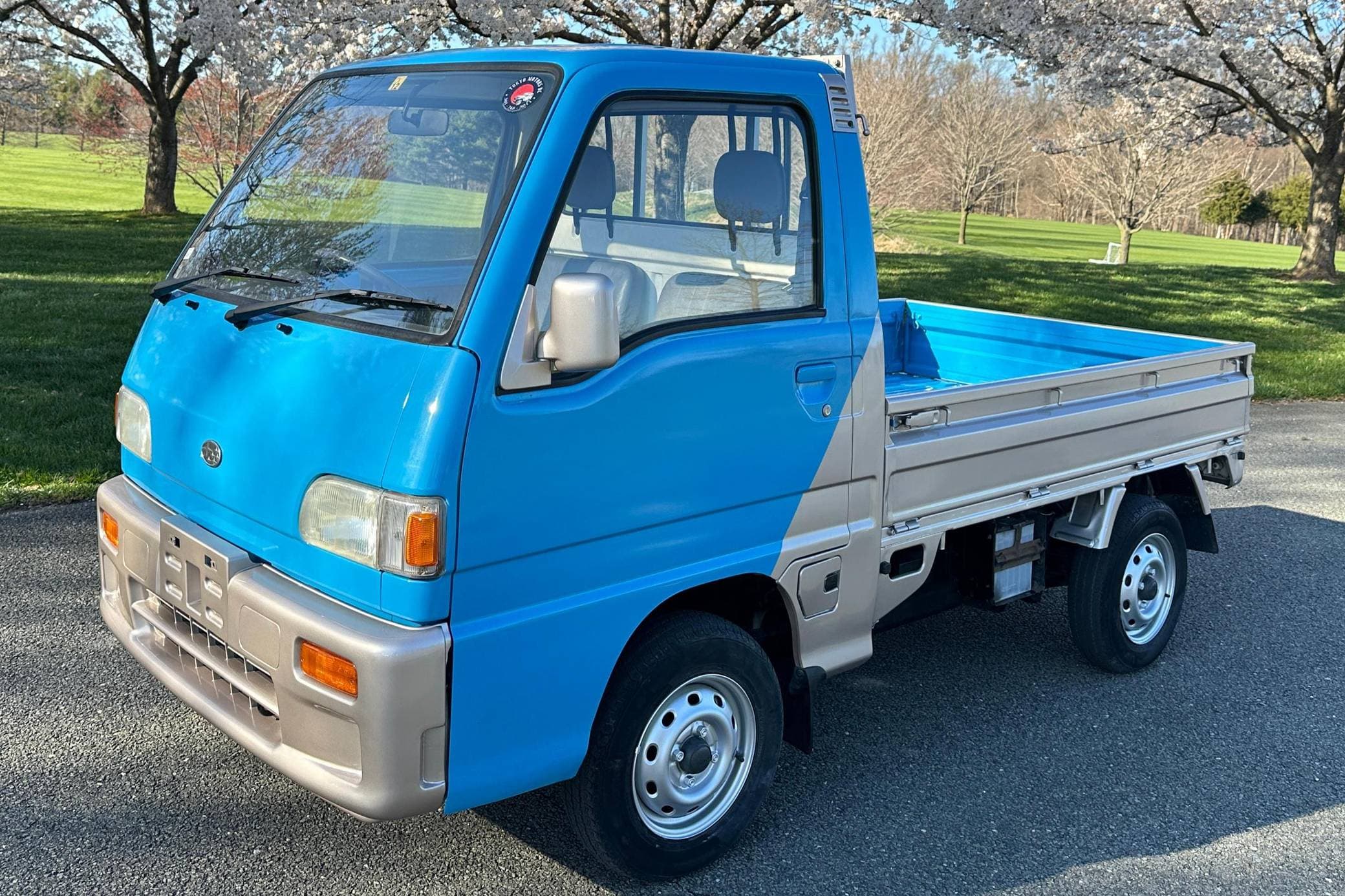 1993 Subaru Sambar sold for $6,800