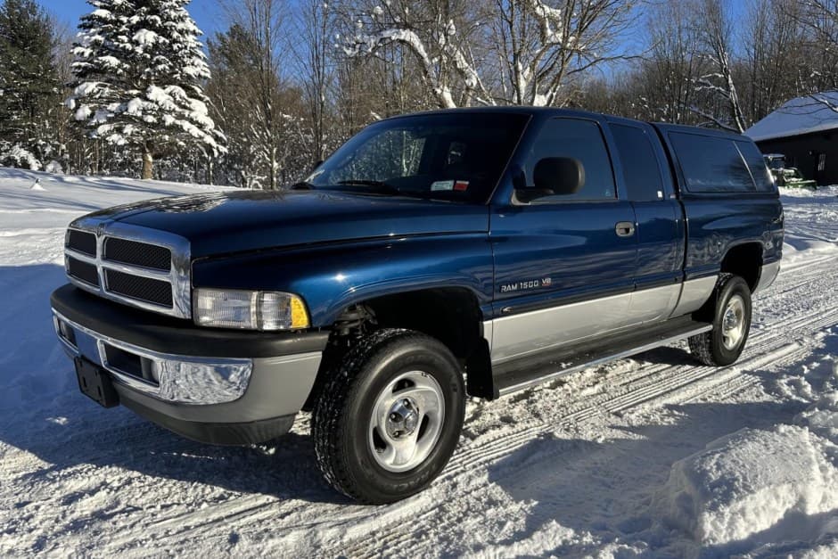 2000 Dodge Ram (1994-2001) sold for $13,500