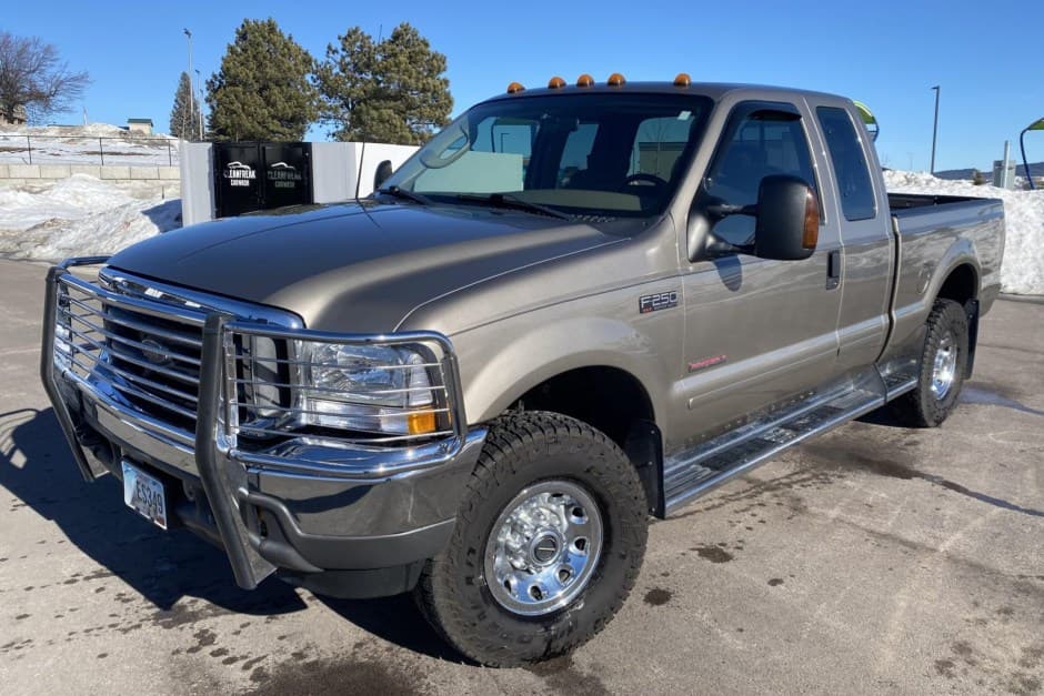 2003 Ford Super Duty 1999-2007 sold for $20,000