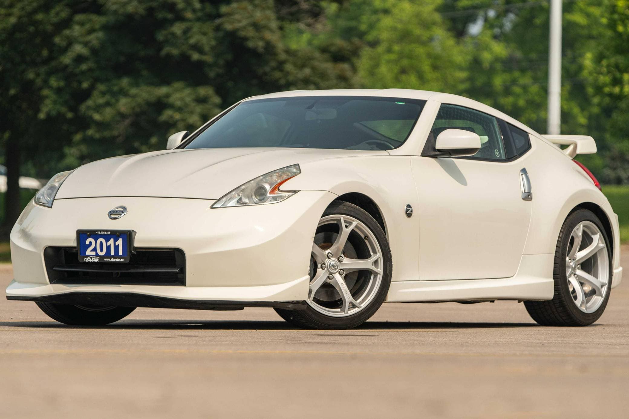 2011 Nissan 370Z sold for $15,819