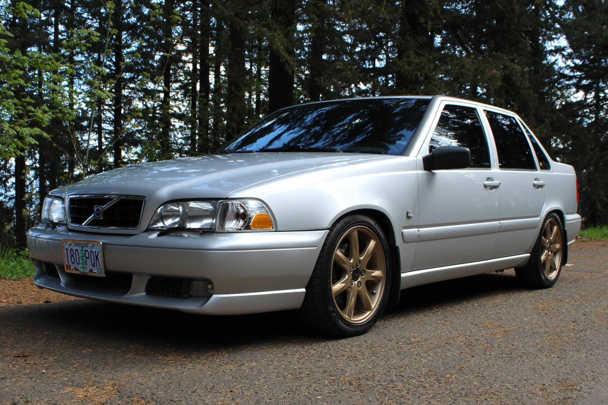 1998 Volvo S70 sold for $7,600