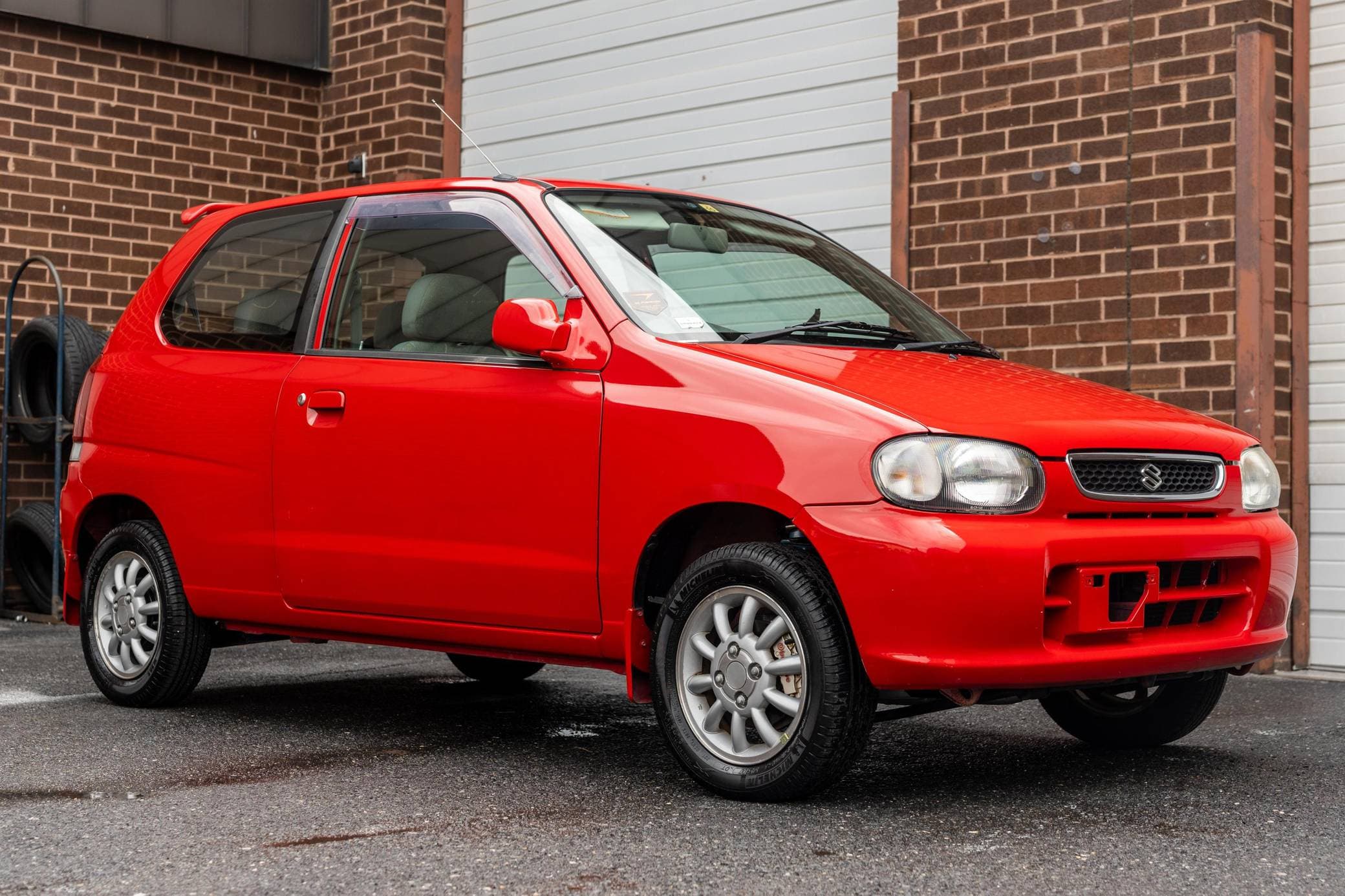 1998 Suzuki Alto sold for $3,400