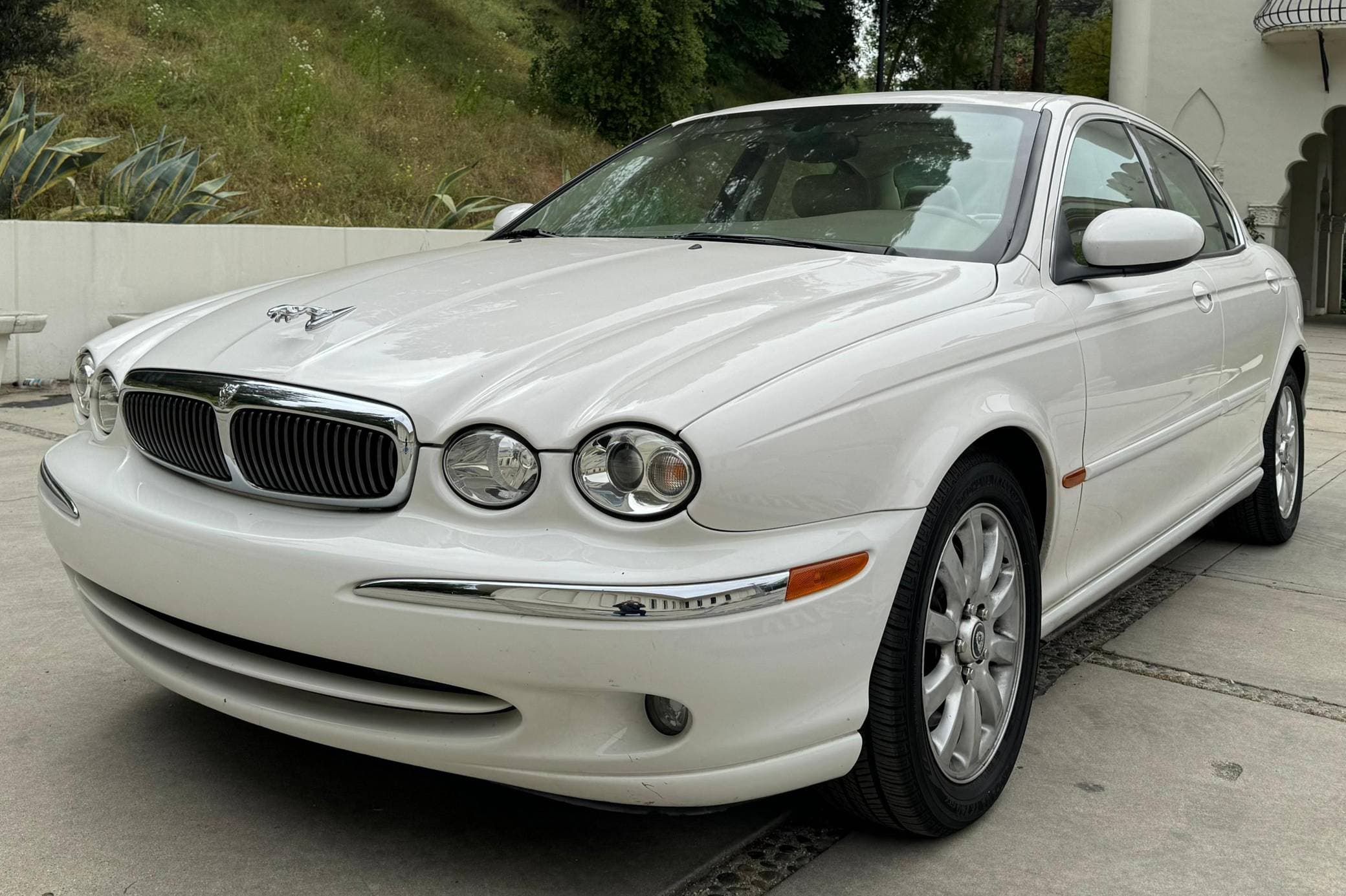 2002 Jaguar X-Type sold for $6,600