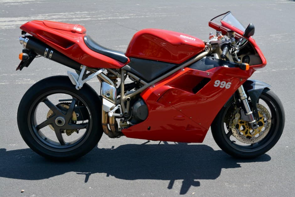 1999 Ducati 996 sold for $8,400
