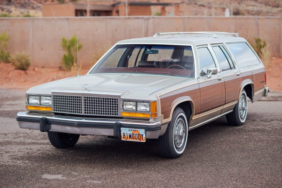 1981 Ford Country Squire sold for $16,750
