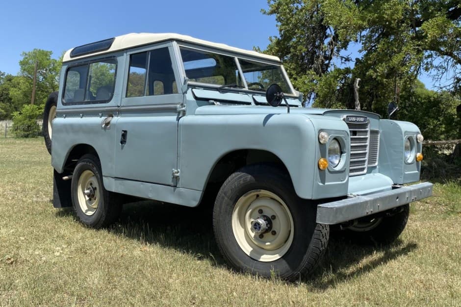 1963 Land Rover Series 88 sold for $19,000