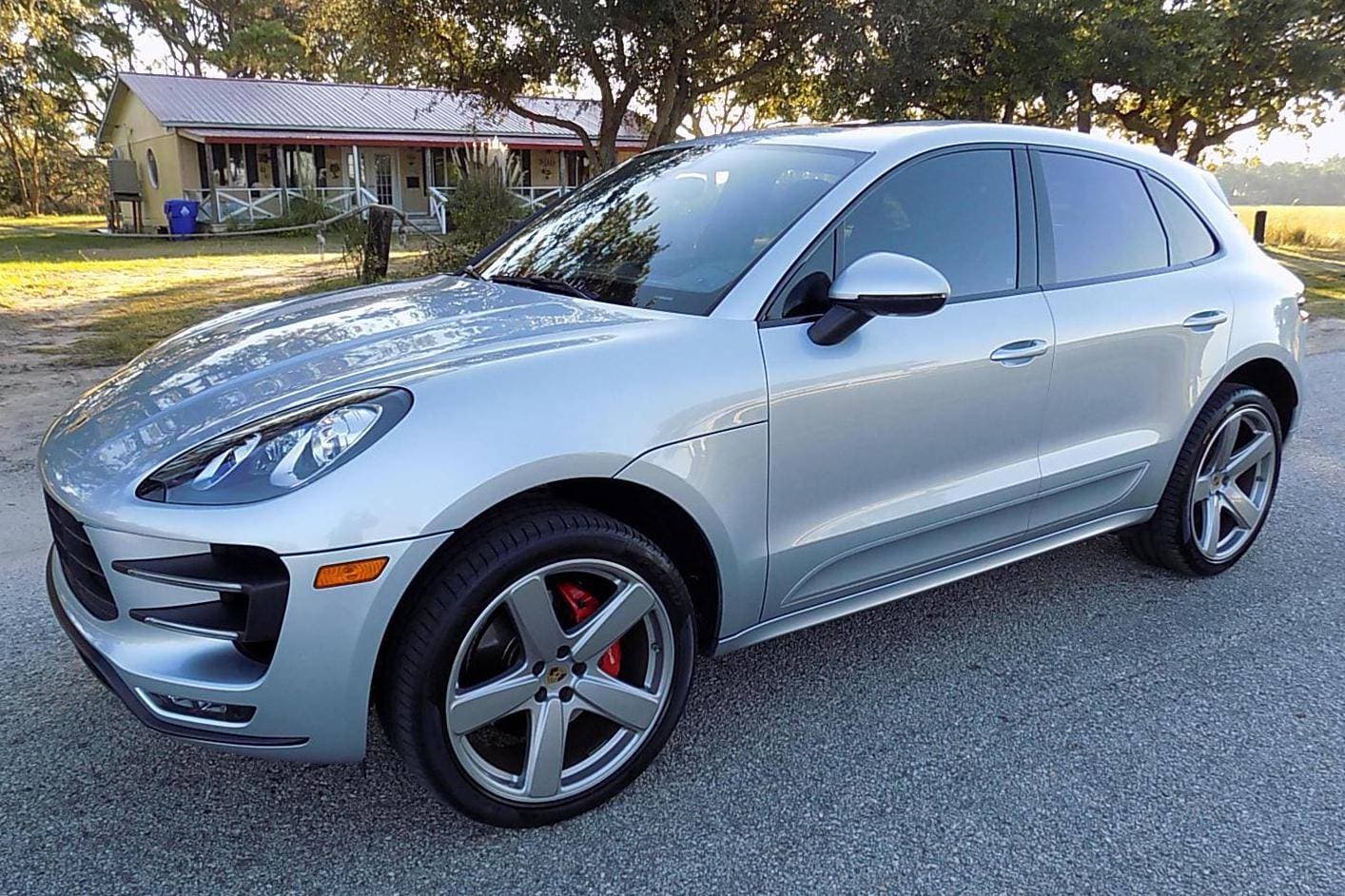 2015 Porsche Macan sold for $42,250