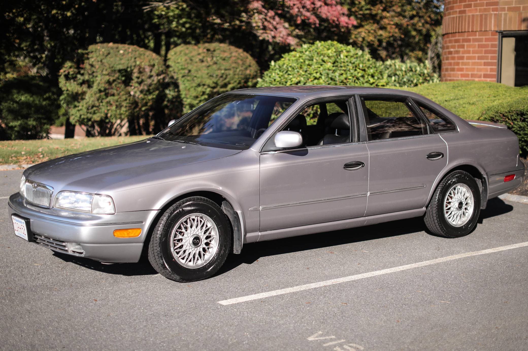 1995 Infiniti Q45 sold for $4,300