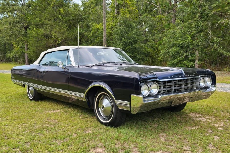 1965 Oldsmobile 98 sold for $9,527