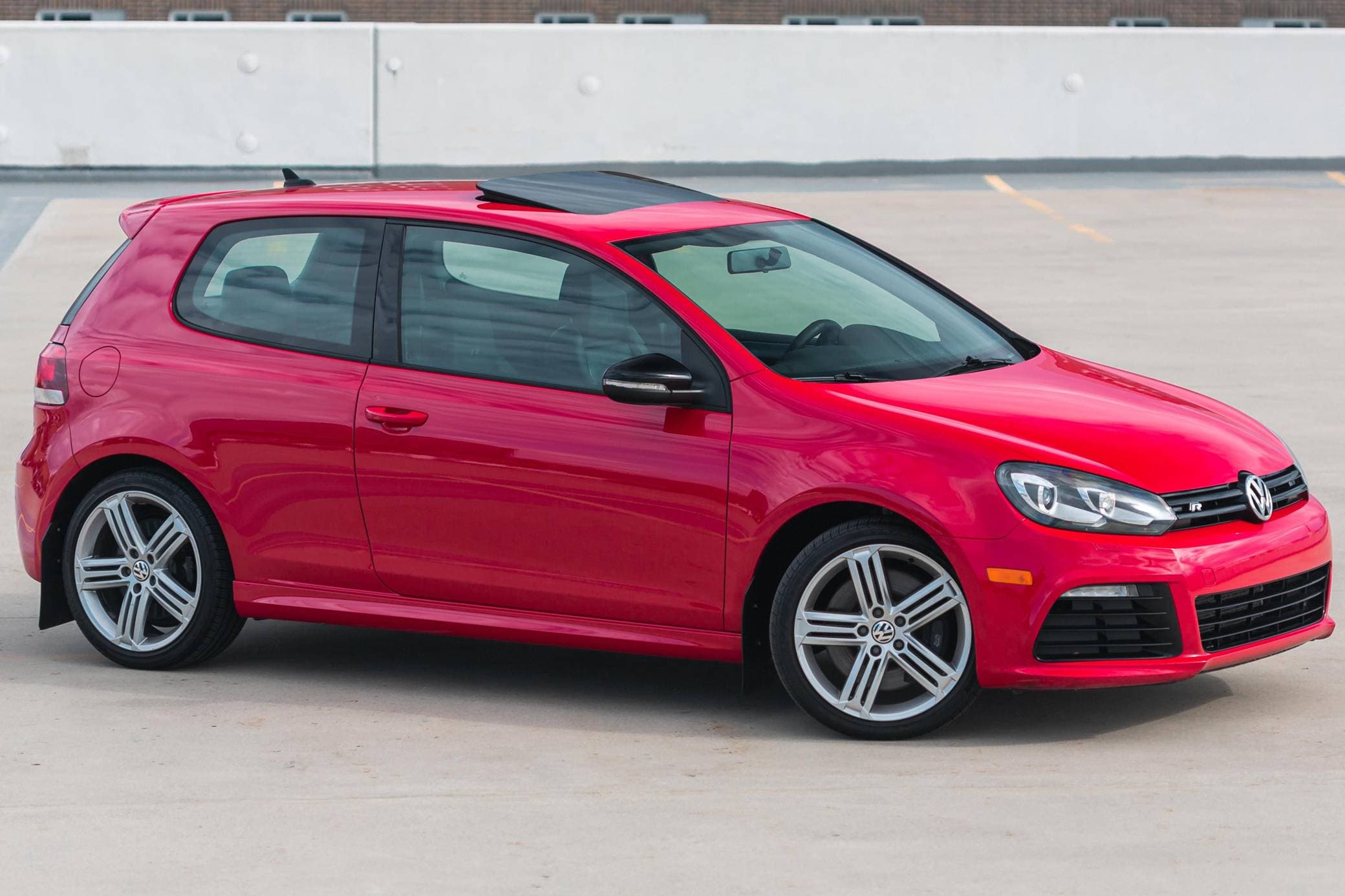 2012 Volkswagen Golf R sold for $19,250