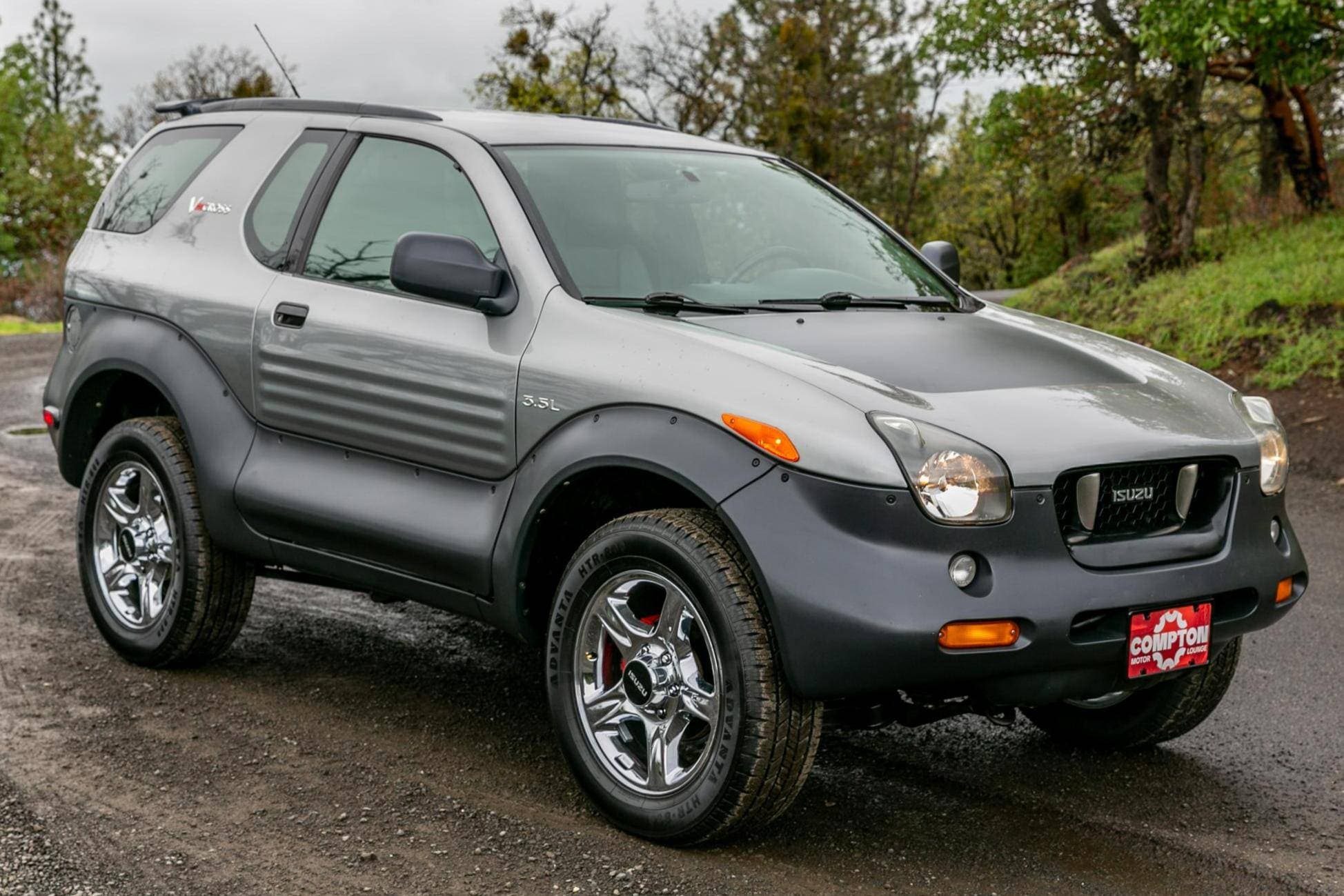 2000 Isuzu VehiCROSS sold for $11,300