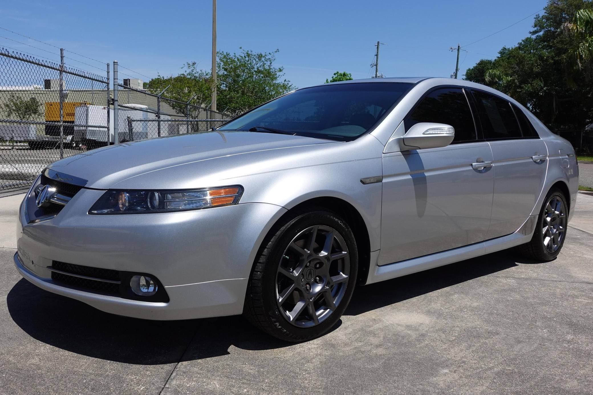 2007 Acura TL sold for $12,222