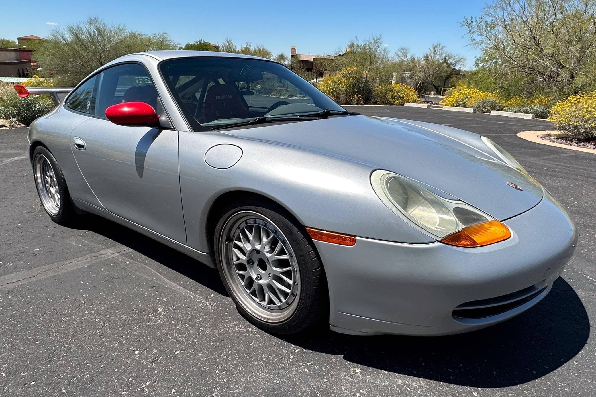 1999 Porsche 996 911 sold for $15,500