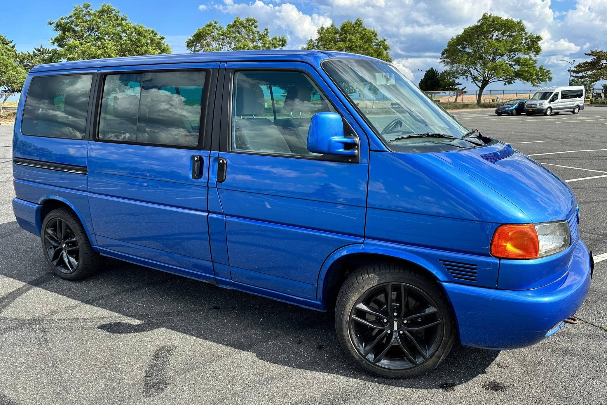 2003 Volkswagen Eurovan sold for $6,100