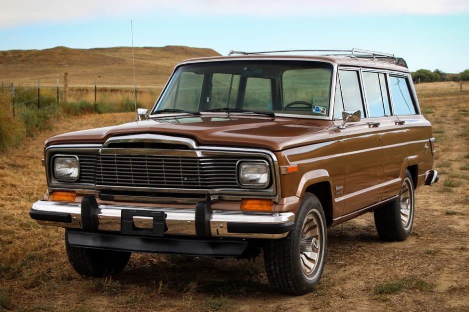 1980 Jeep SJ Wagoneer sold for $14,500