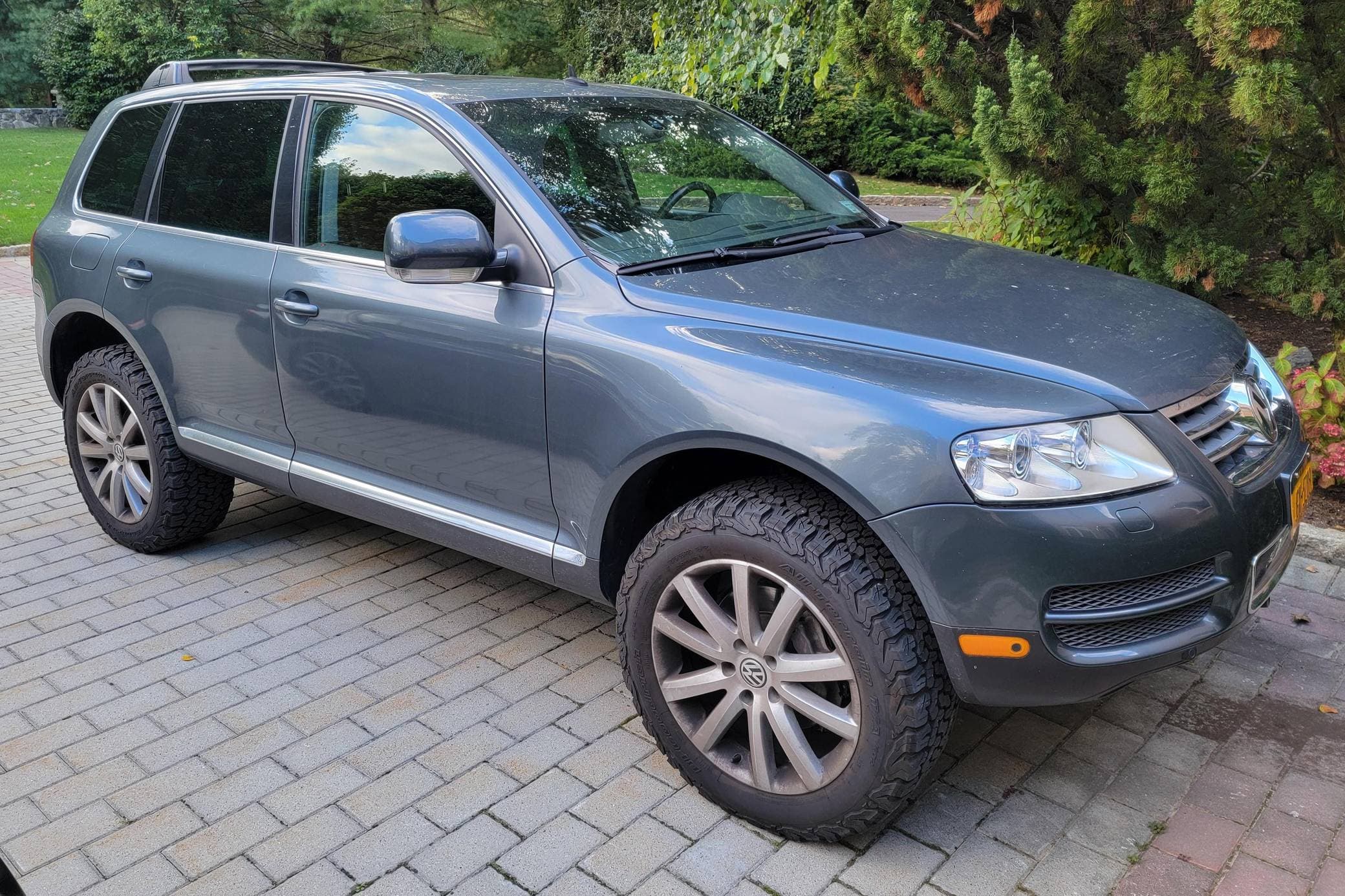 2004 Volkswagen Touareg sold for $15,250