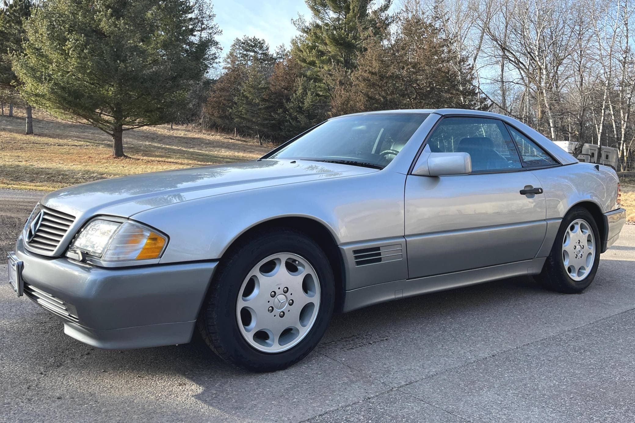 1995 Mercedes-Benz R129 SL sold for $7,500