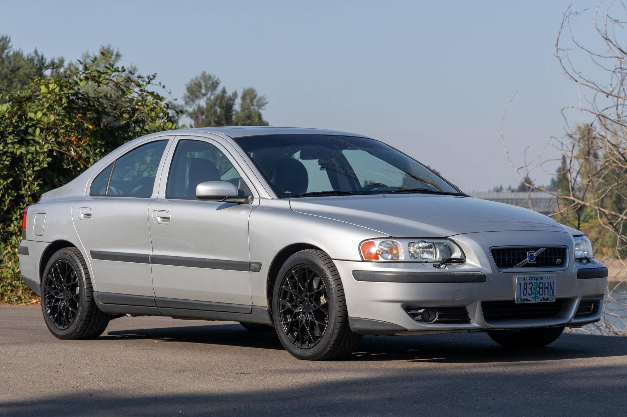 2004 Volvo S60 sold for $9,100