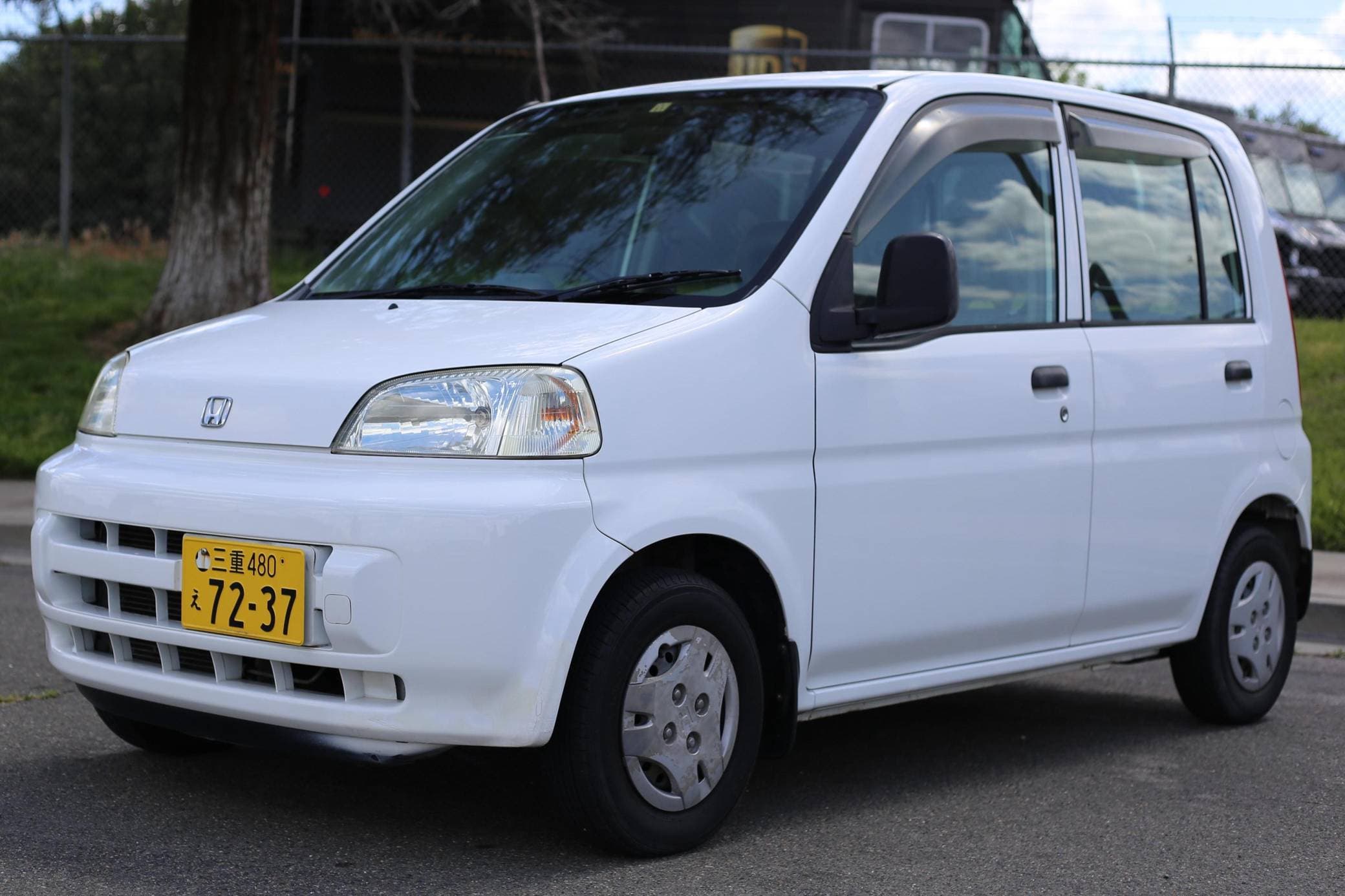 1998 Honda Life sold for $5,400