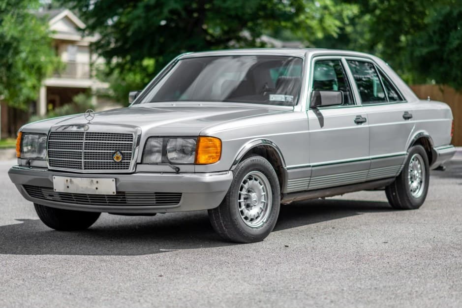 1981 Mercedes-Benz W126 S-Class sold for $7,000