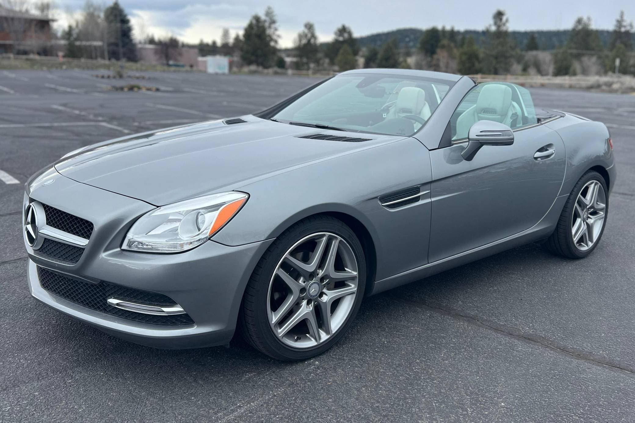 2015 Mercedes-Benz SLK-Class sold for $19,350