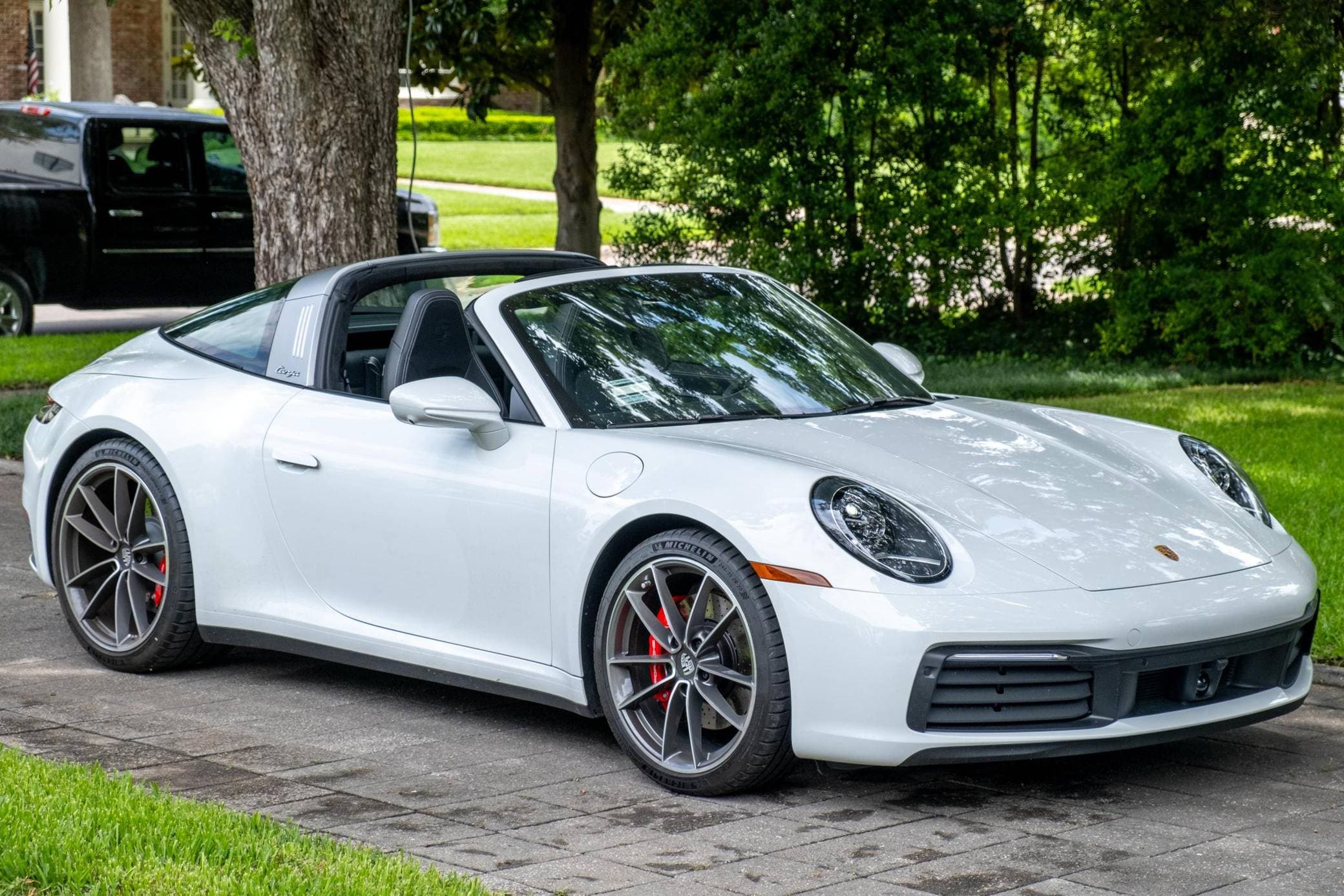 2023 Porsche 992 911 sold for $190,500